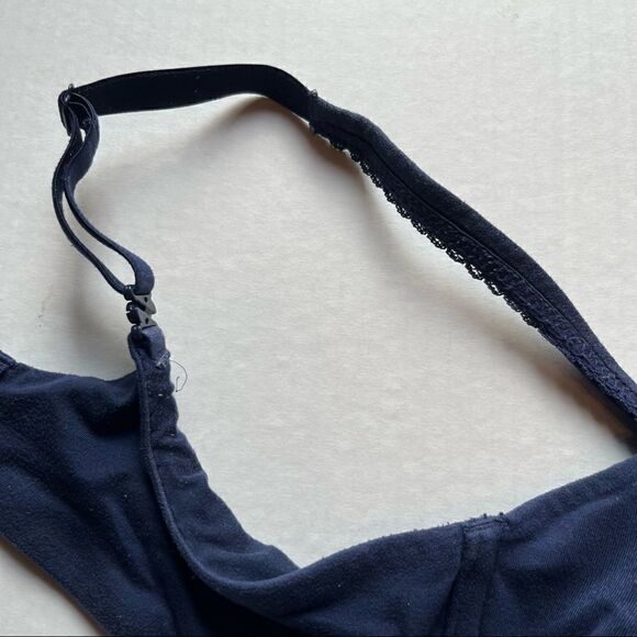 Victoria's Secret Bra 34D underwire padded lace trim adjustable straps - Picture 8 of 8